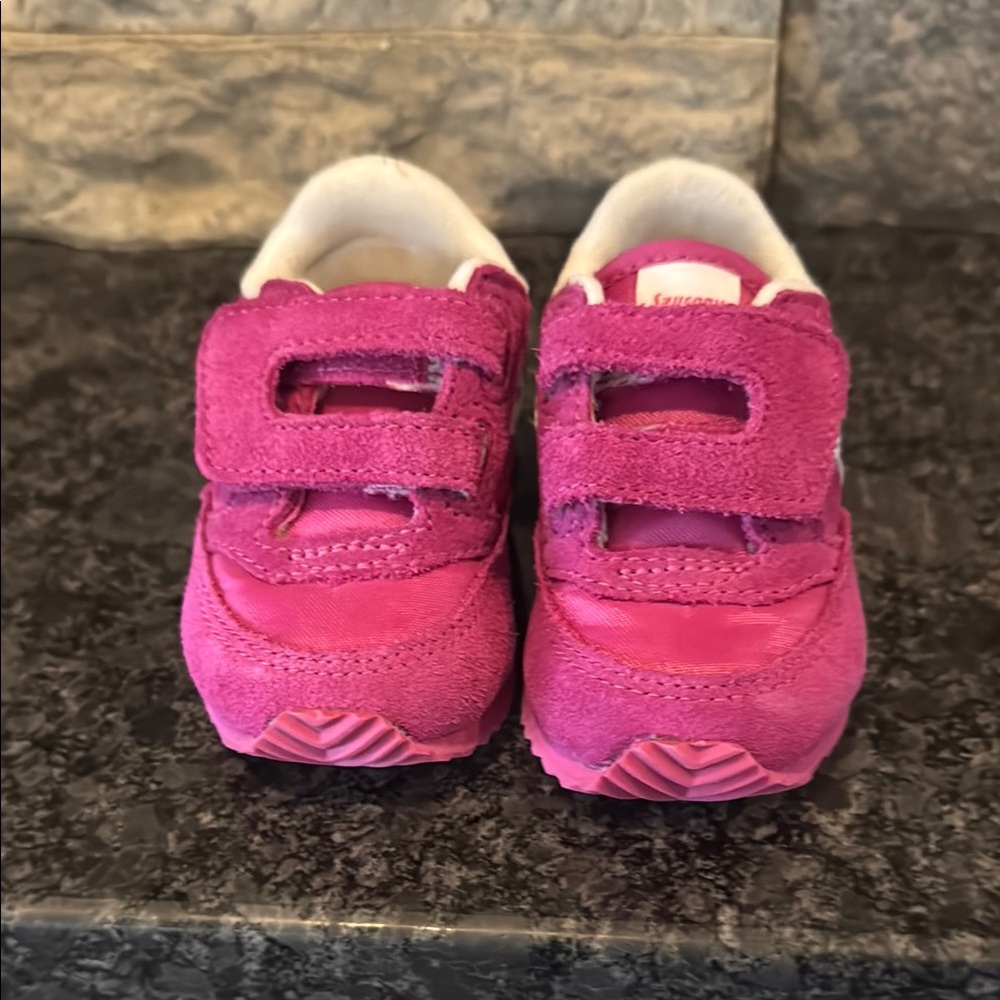 Kids Pink Saucony Velcro Sneakers